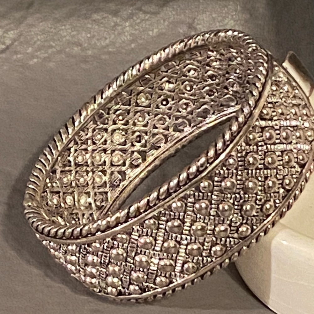 VINTAGE NAPIER HINGED CUFF SILVER-PLATED BRACELET